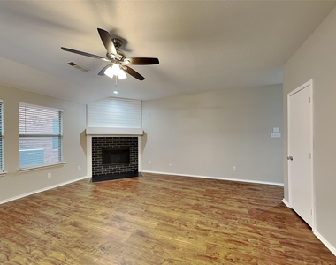 3201 Grant Street - Photo Thumbnail 2