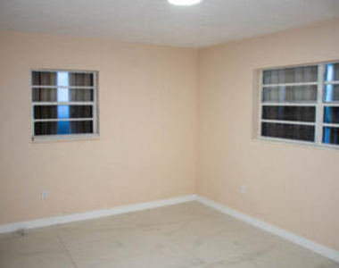 15741 Nw 38th Place - Photo Thumbnail 6