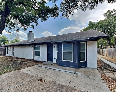 6908 Briardale Drive - Photo Thumbnail 18
