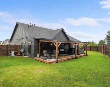 4930 Dry Creek Road - Photo Thumbnail 2
