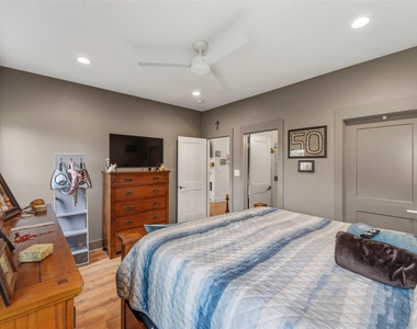 4930 Dry Creek Road - Photo Thumbnail 17