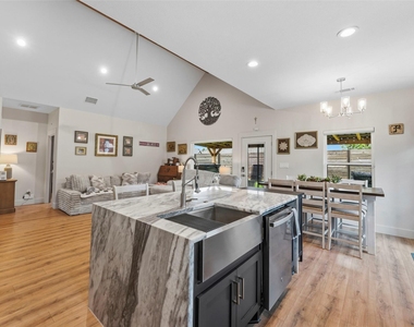 4930 Dry Creek Road - Photo Thumbnail 13