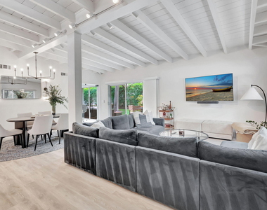 231 Se 3rd Avenue - Photo Thumbnail 4