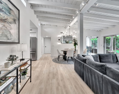 231 Se 3rd Avenue - Photo Thumbnail 2