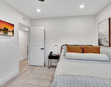 231 Se 3rd Avenue - Photo Thumbnail 16