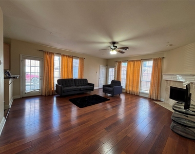 462 Richmond Street - Photo Thumbnail 5