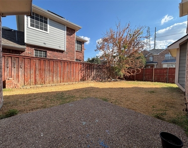 462 Richmond Street - Photo Thumbnail 20