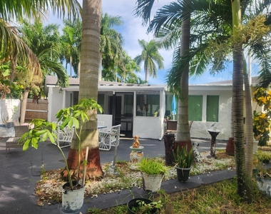225 S Sequoia Drive - Photo Thumbnail 20