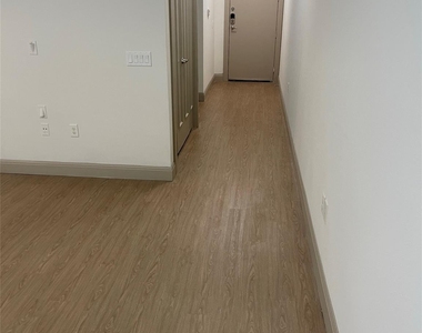 801 N Bishop Avenue - Photo Thumbnail 3