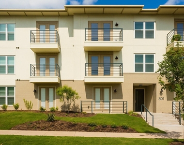 801 N Bishop Avenue - Photo Thumbnail 10