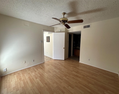 18333 Roehampton Drive - Photo Thumbnail 7
