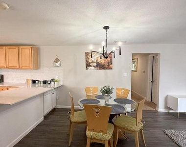 2925 Janet Drive - Photo Thumbnail 10