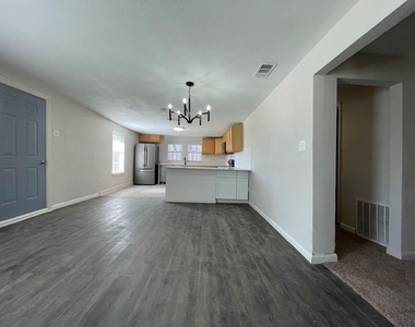 2925 Janet Drive - Photo Thumbnail 13