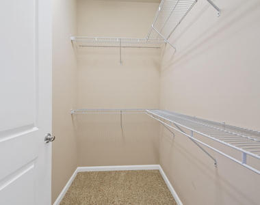 159 Tresana Boulevard - Photo Thumbnail 20