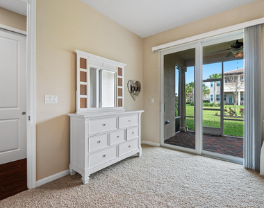 159 Tresana Boulevard - Photo Thumbnail 25