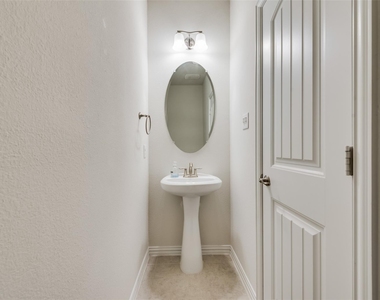 828 Sky Top Drive - Photo Thumbnail 16