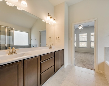 828 Sky Top Drive - Photo Thumbnail 18