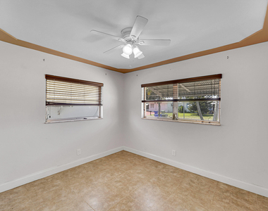 7255 Nw 8th Court - Photo Thumbnail 10