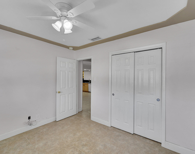 7255 Nw 8th Court - Photo Thumbnail 12
