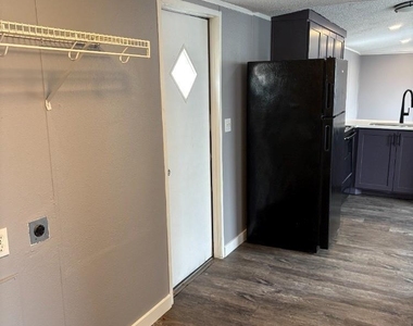 1011 Lavon Court - Photo Thumbnail 5