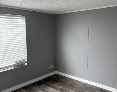 1011 Lavon Court - Photo Thumbnail 6