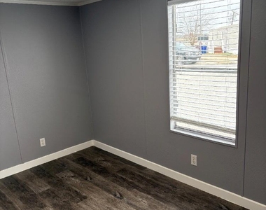 1011 Lavon Court - Photo Thumbnail 8