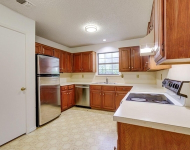 902 Wayne Avenue - Photo Thumbnail 11