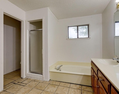 902 Wayne Avenue - Photo Thumbnail 17