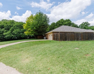 902 Wayne Avenue - Photo Thumbnail 28