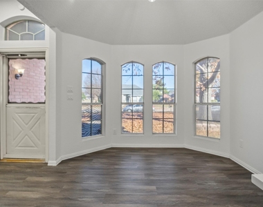 1308 London Drive - Photo Thumbnail 1