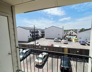9520 Royal Lane - Photo Thumbnail 7