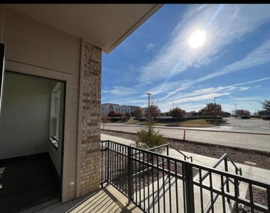 9520 Royal Lane - Photo Thumbnail 2