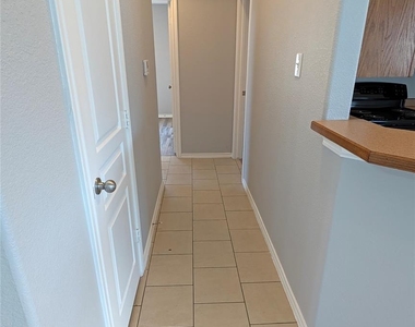 623 Antonio Lane - Photo Thumbnail 6