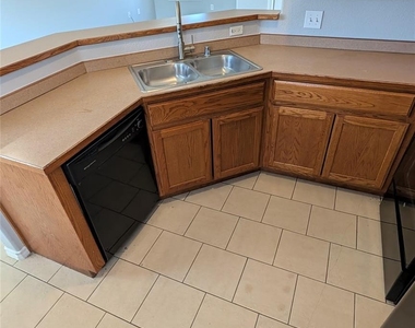 623 Antonio Lane - Photo Thumbnail 2
