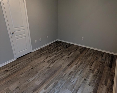 623 Antonio Lane - Photo Thumbnail 7