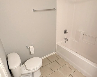 623 Antonio Lane - Photo Thumbnail 13