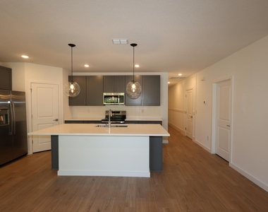 2923 Triangle Road Se - Photo Thumbnail 1