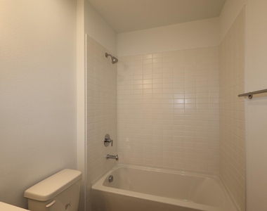 2923 Triangle Road Se - Photo Thumbnail 9