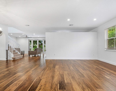 6328 Stonehurst Circle - Photo Thumbnail 4