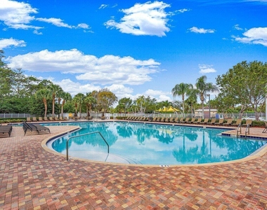 6328 Stonehurst Circle - Photo Thumbnail 37