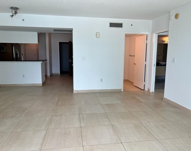 31 Se 5th Street - Photo Thumbnail 5