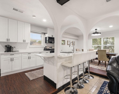 13640 Purple Sage Road - Photo Thumbnail 11