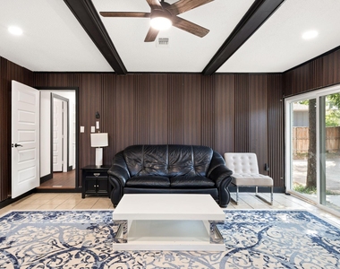 13640 Purple Sage Road - Photo Thumbnail 16