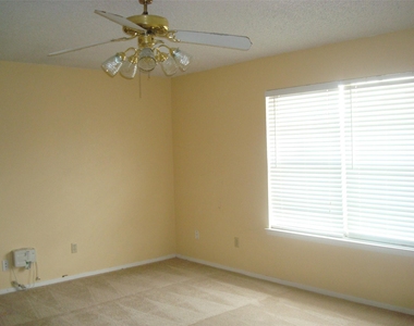 707 Bluebonnet Drive - Photo Thumbnail 1