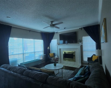 10504 Preston Vineyard Drive - Photo Thumbnail 8