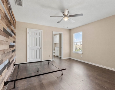 1406 Courtney Place - Photo Thumbnail 16