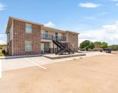 1406 Courtney Place - Photo Thumbnail 25