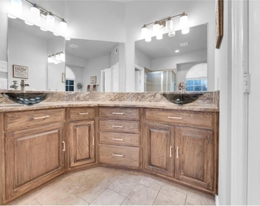 1504 Mountain Laurel Lane - Photo Thumbnail 4