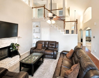 1504 Mountain Laurel Lane - Photo Thumbnail 8