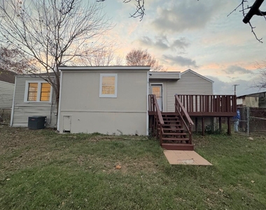 310 Avenue J - Photo Thumbnail 1